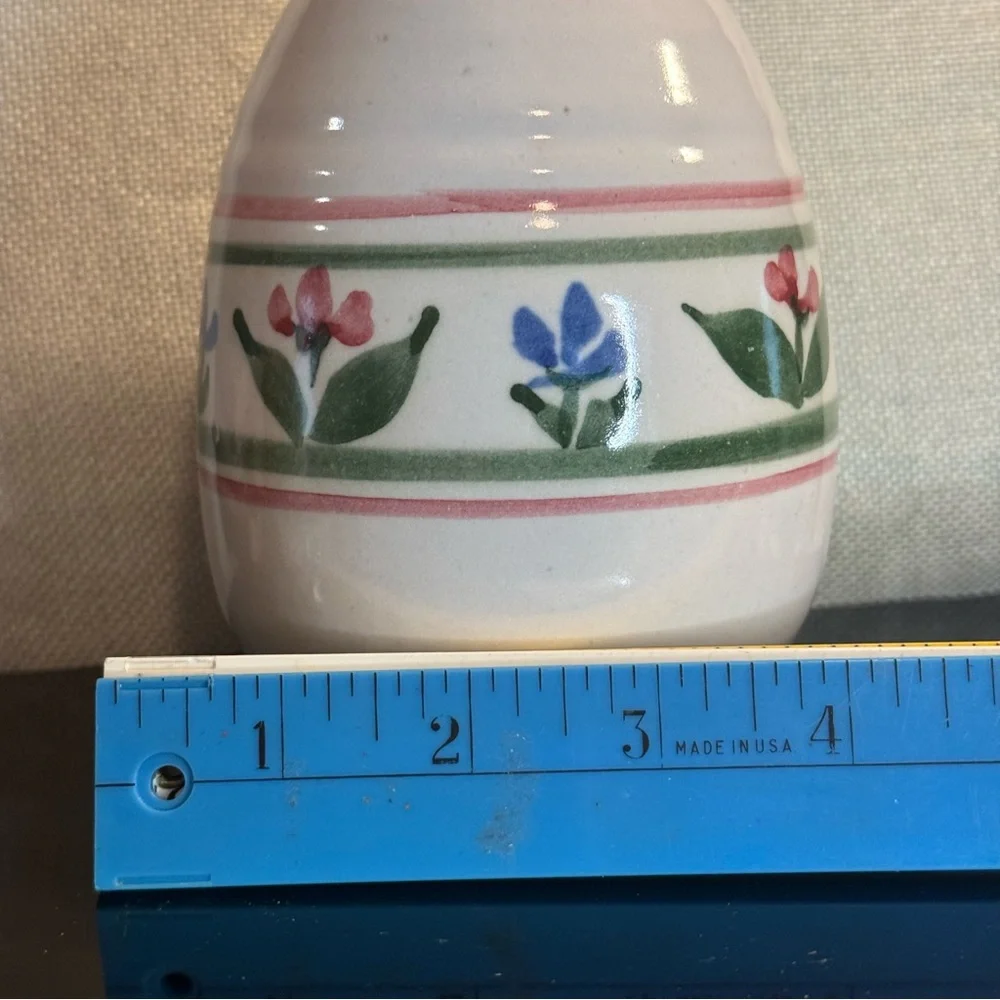 Art Pottery VTG White Bud Vase with Flowers Floral Design Signed MMP 93